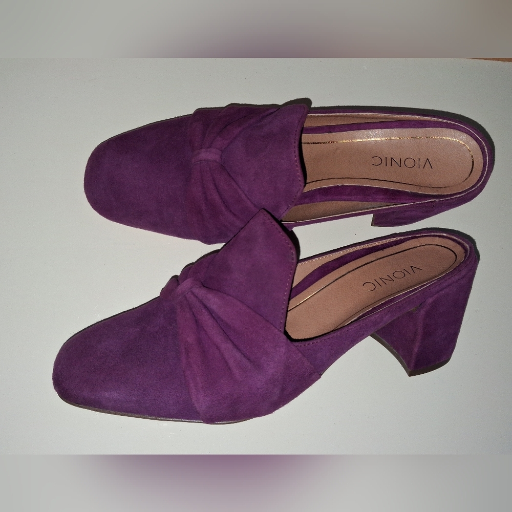 Vionic Presley Purple Suede Mule Heels w/ Bow Comfort Shoes Size 7.5 Womens
